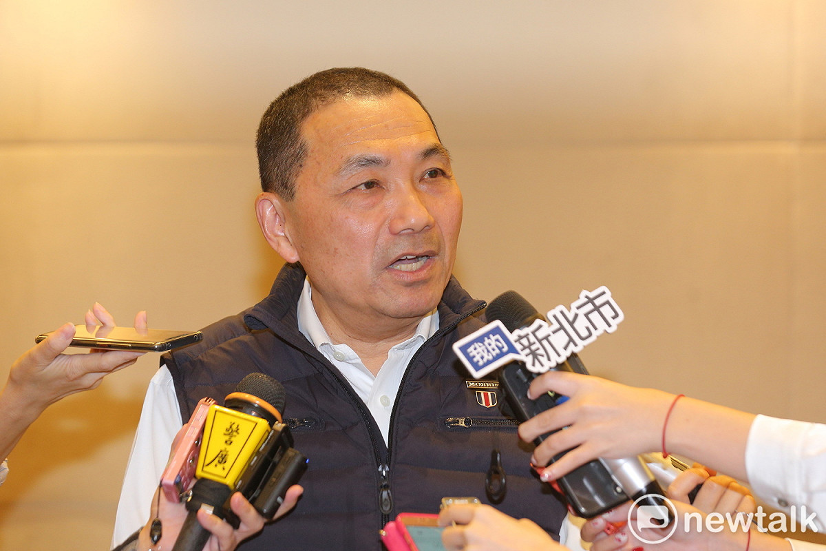 侯友宜認為事務官要行政中立，要求各區長嚴守份際，「違反者絕不寬貸」。 圖：林昀真／攝