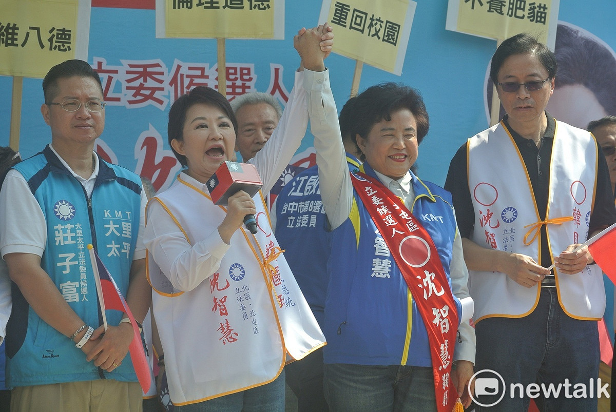 盧秀燕在選舉場合馬上切換成選舉模式，挺韓力道非常強。 圖：唐復年/攝