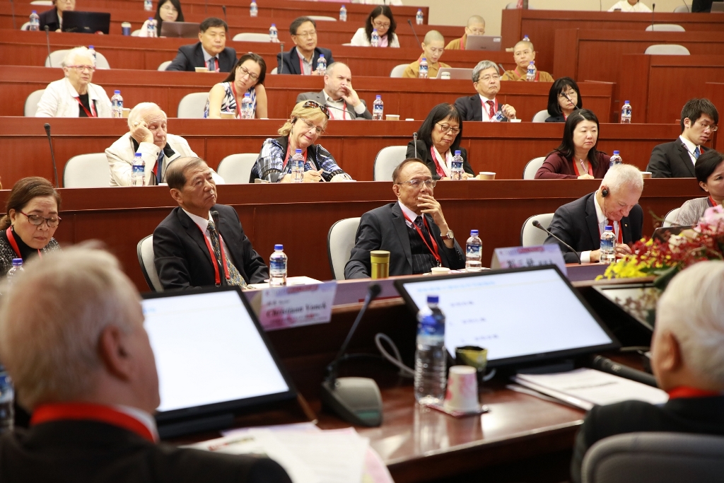 佛光山大學校長論壇舉行第二天議程，「佛教大學間之招生、研究與資源共享」之分論壇的討論。 圖/佛光大學提供