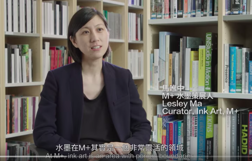 前總統馬英九的女兒馬唯中傳懷孕，（圖）為馬唯中在香港擔任Ｍ＋水墨策展人時拍攝的影片。 圖／翻攝自似重若輕展覽短片