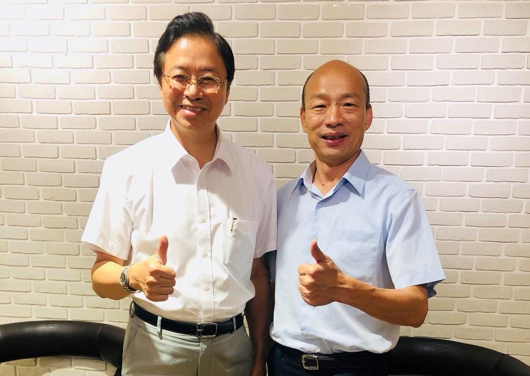 國民黨總統參選人韓國瑜（左）找來前行政院長張善政（右）擔任副手，引起外界關注。 圖：翻攝自張善政臉書粉絲團