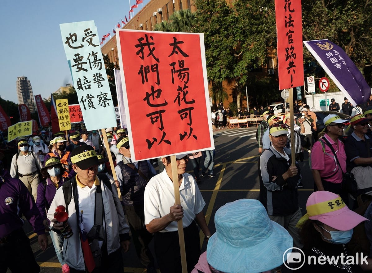 退警對法院判國賠111萬元，欲比照太陽花模式佔領行政院。 圖：張良一／攝