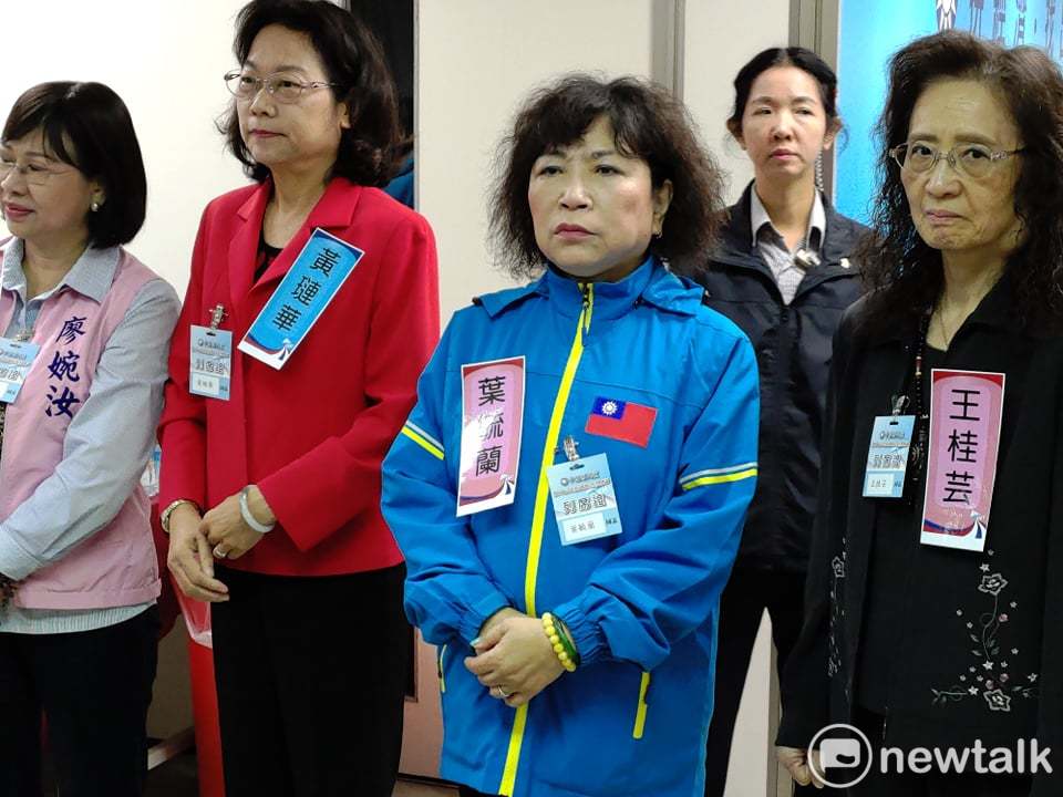 前警大教授葉毓蘭 (中) 曾表態「挺港警」、「港青是暴民」。 圖：黃建豪/攝（資料照片）