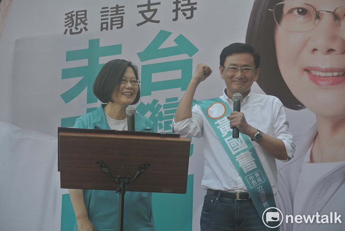 蔡英文要大家支持黃國書連任。 圖：唐復年/攝