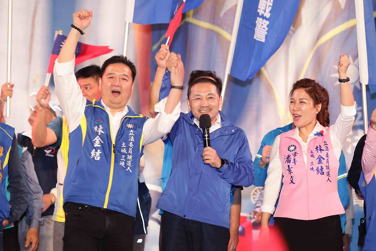 侯友宜先到場為林金結站台。 圖：林金結提供