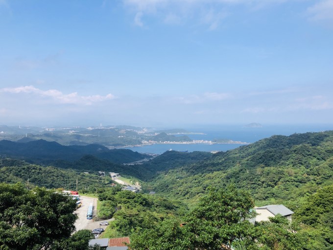 九份風景秀麗，在巷弄間也隱藏著許多動人歷史，由專人導覽帶領遊客挖掘故事。 圖：翻攝自黃金博物館網站