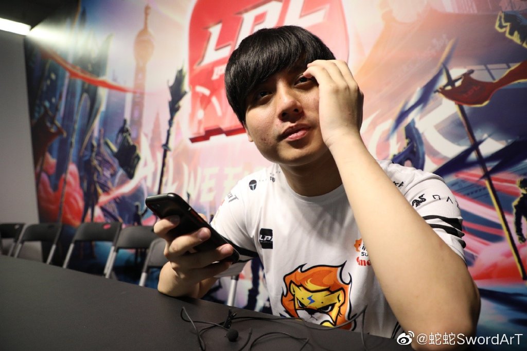 今（18）日中國戰隊 SN 宣布與中路選手 Maple 不再續約 圖：翻攝自 蛇蛇SwordArT 微博