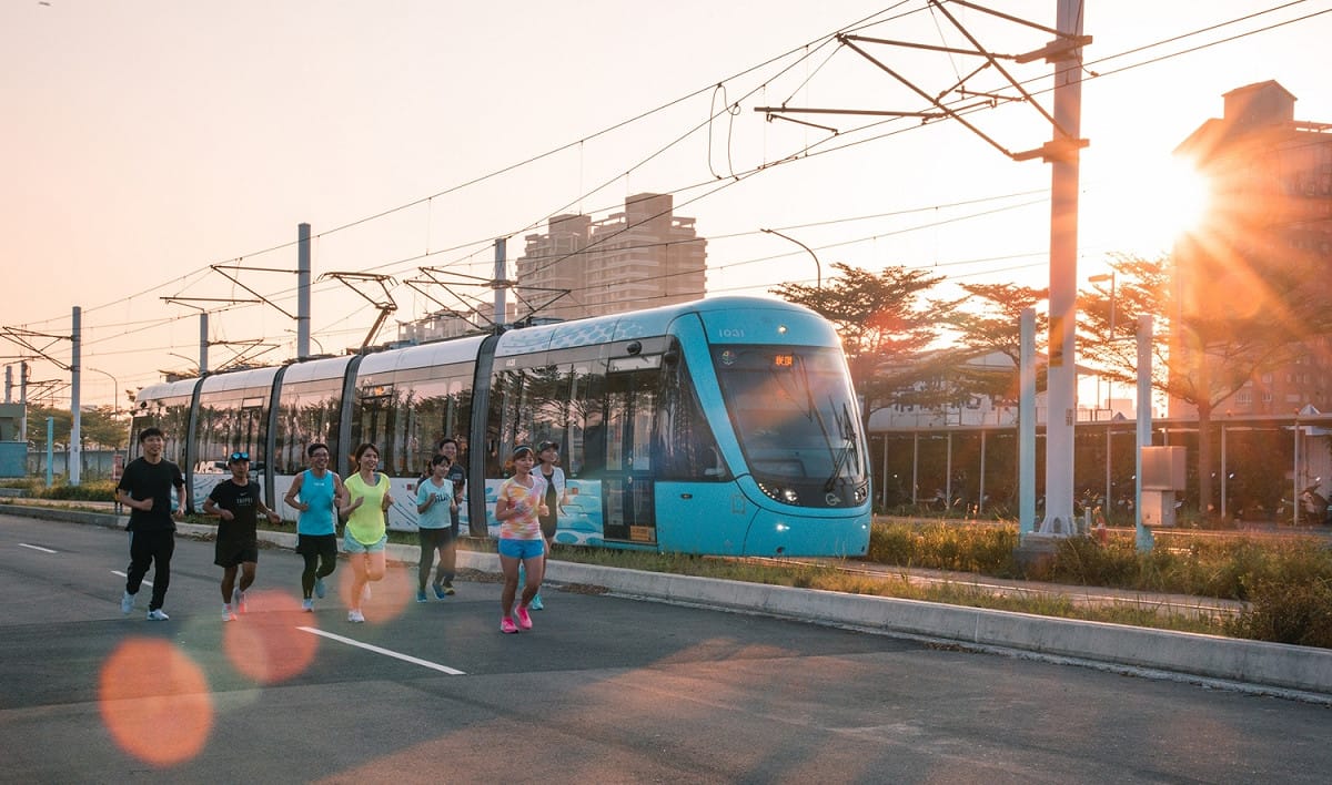 12/28在淡海輕軌站舉辦嘻哈路跑趴，結合音樂會、農漁市集和路跑活動，從27日開始實施交通管制。  圖：新北市觀旅局／提供