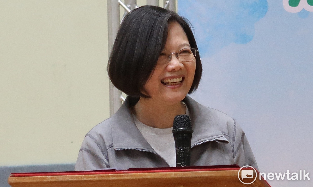 總統蔡英文18日出席在由第一社會福利基金會在新北市中和運動中心舉辦的「倒數計時：Never Give Up向前跑」活動。 圖：林朝億/攝 (資料照片)