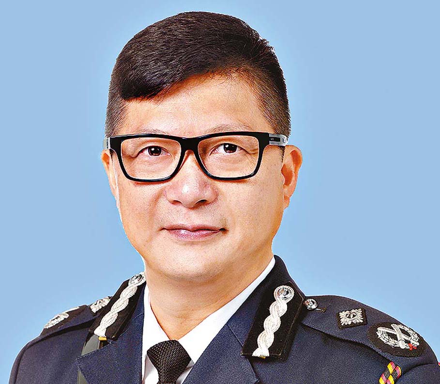 鄧炳強在2012至2014年間擔任元朗警區指揮官期間，被懷疑與黑道勾結，接任香港警務處處長受到港民質疑。 圖：翻攝自香港警務處