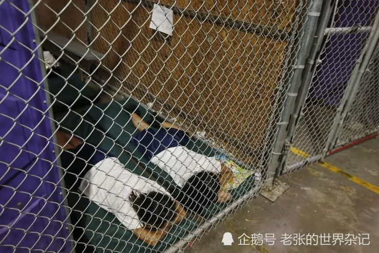 居留中心的室內狀況。 圖 : 翻攝自企鵝號 老張的世界雜記