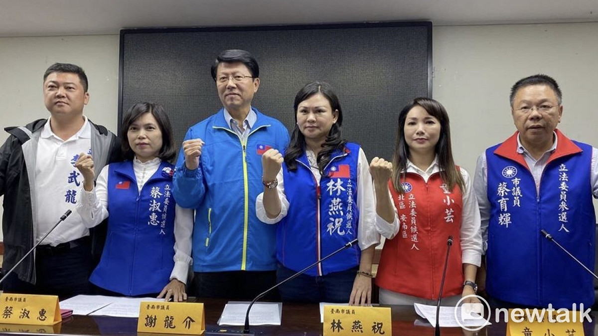 謝龍介舉行記者會表示，他認為在此非常時刻，不可能對不起栽培他的黨，他會留在不分區提名名單中。 圖：黃博郎／攝
