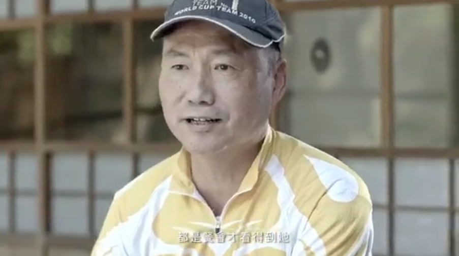 楊瓊瓔今（20）日上傳競選影片，片頭民眾指只有在選舉時才看得到洪慈庸。 圖：翻攝自楊瓊瓔臉書