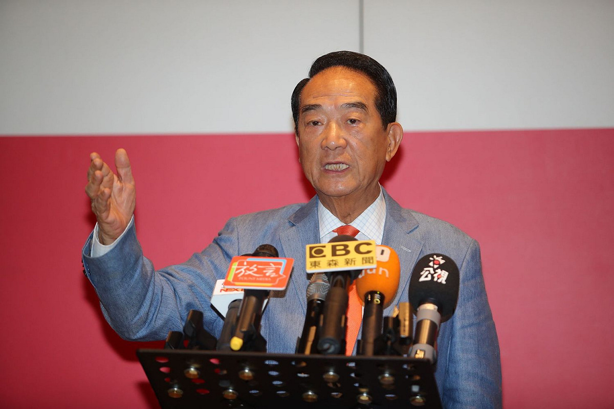 宋楚瑜說，台灣人民絕對不會放棄自由民主的制度。 圖：親民黨／提供