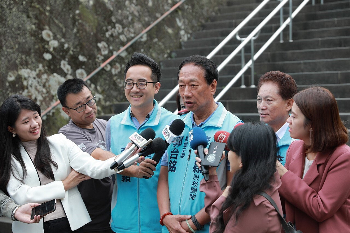 郭台銘指出，要多給國民選擇，不能讓一黨獨大，也不能兩黨平衡。 圖：李縉穎競選團隊 / 提供