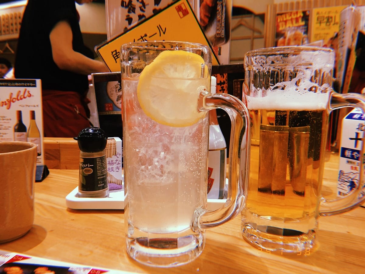 國家衛生研究所今（25）日表示，每週習慣飲酒一次，罹患下咽癌風險將比沒飲酒者高出19倍(示意圖) 圖：閻芝霖/提供（資料照片）