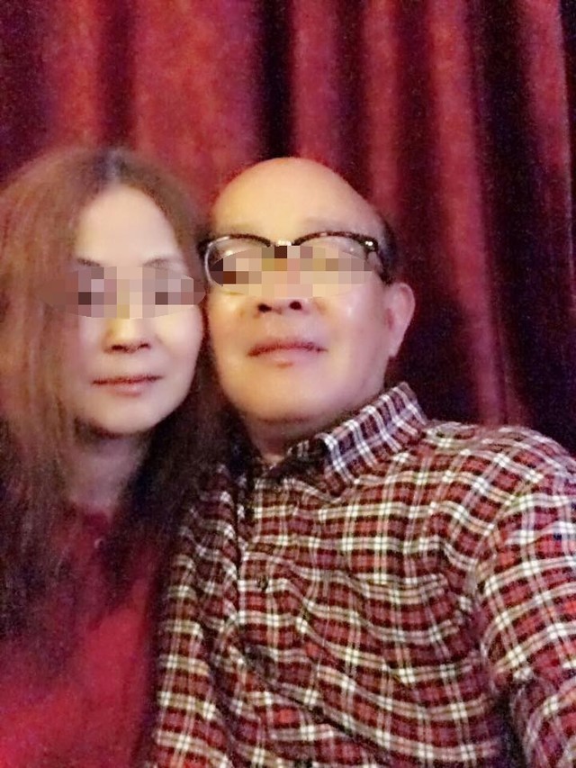 憲兵指揮部主任余熙明表示，佈憲劇本是參照107年3月份屏東憲兵隊破獲藍姓退休中校（圖右）涉共諜案，涉案人藍姓中校確實沒有頭髮 圖：翻攝自臉書