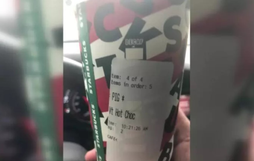 飲料杯上的點餐單竟出現「豬」，這使該名員警非常不滿。 圖/翻攝自推特Ethan Hutchins帳號