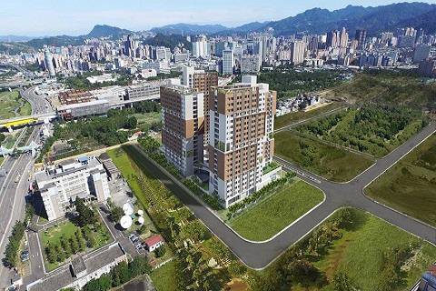 央北社宅鄰近捷運環狀線十四張站，附近有國小、醫院，交通及生活機能便利。 圖：新北市府城鄉局/提供