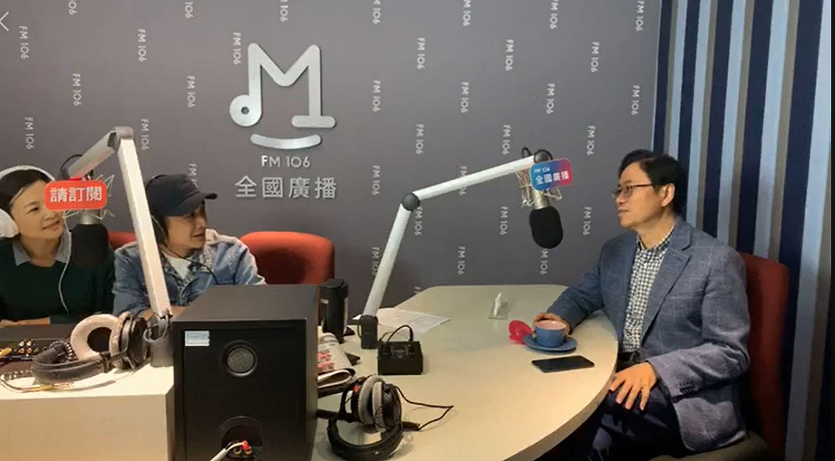 國民黨副總統參選人張善政今(4)日前往台中接受全國廣播專訪。 圖：翻攝自FM106全國廣播FB直播