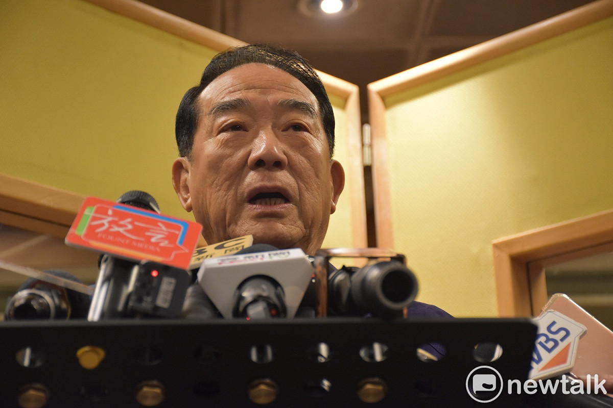 宋楚瑜說，上次參選總統，是他先宣布參選，朱立倫後來才宣布參選的。 圖：林昀真／攝