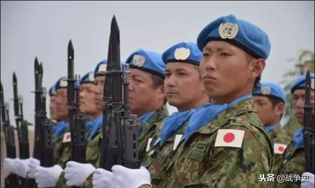 日本首相安倍晉三正規劃2020年1月中旬訪問中東，直接向相關國家說明日本有意獨自派遣自衛隊前往中東海域，希望獲得理解。 圖 : 翻攝自頭條@戰爭史