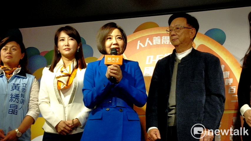 于美人說第三勢力各黨現在是「兄弟爬山各自努力」，最終目標都是終止藍綠惡鬥。 圖：林昀真/攝