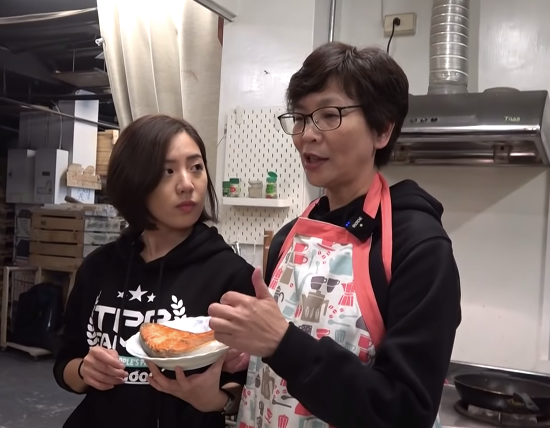 綠黨踢爆，柯文哲幕僚蔡壁如、學姐黃瀞瑩兩人已請假數周。 圖：翻攝自綠黨臉書