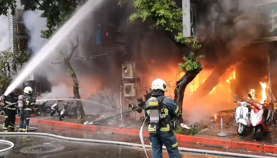 北市林森北路住商綜合大樓火警。
