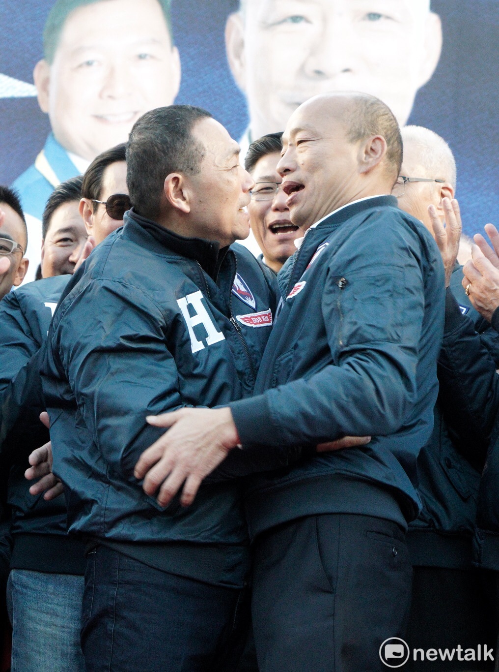 國民黨總統候選人韓國瑜於新北市造勢，與新北市長侯友宜同台。 圖：張良一/攝