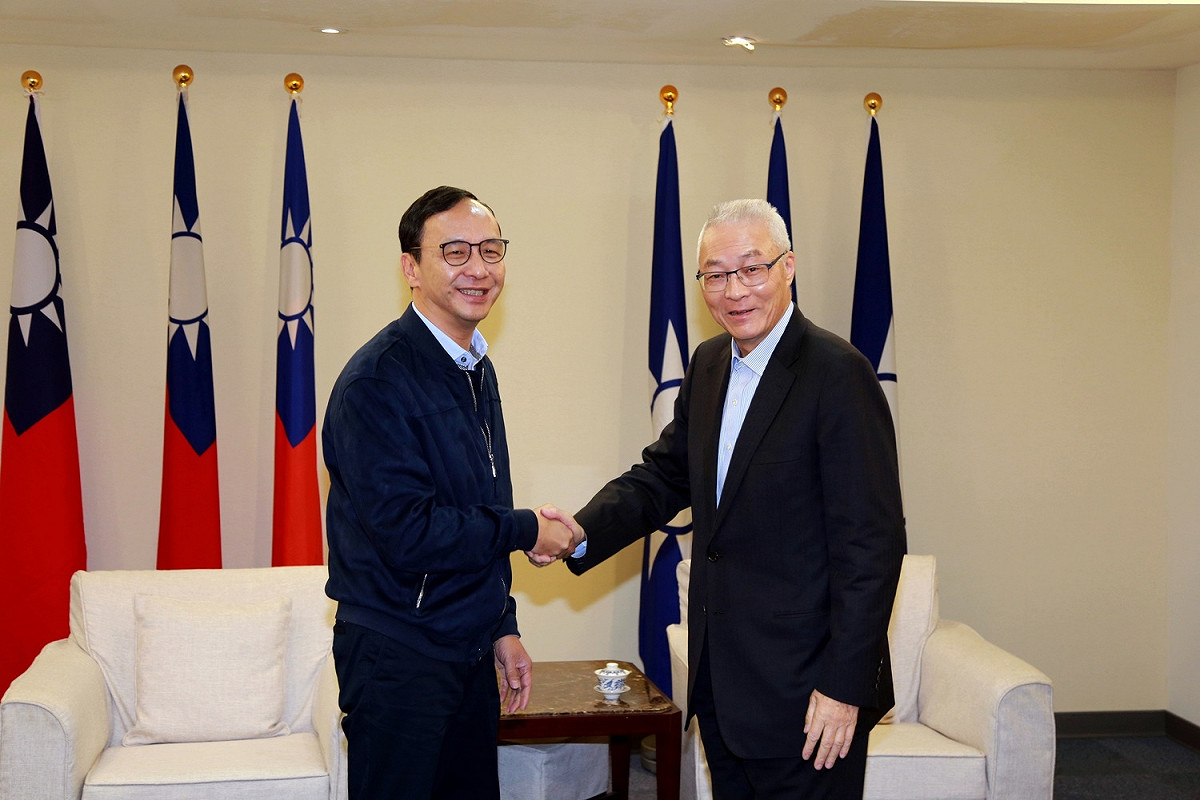 韓全國競選總部主委朱立倫，拜會國民黨主席吳敦義。 圖：國民黨/提供