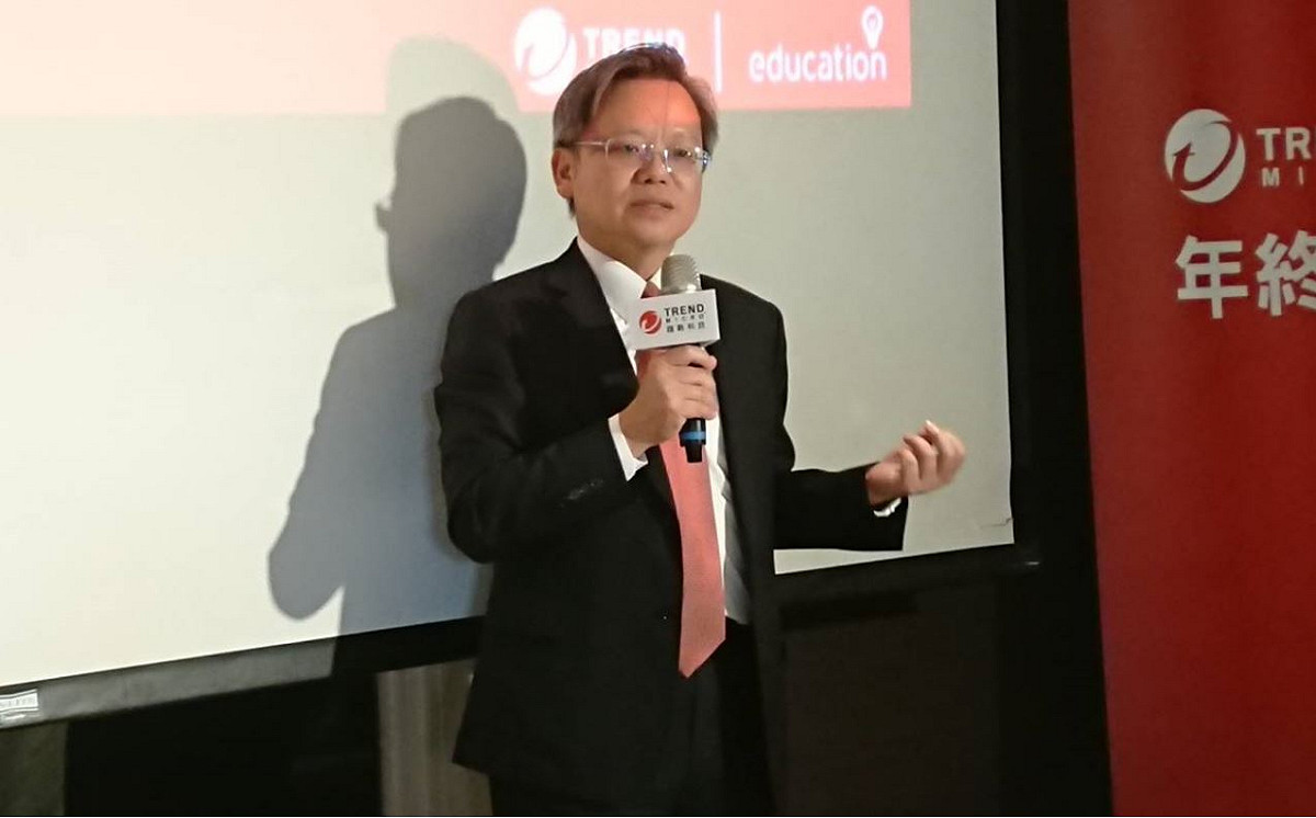 趨勢科技台灣區暨香港區總經理洪偉淦指出，明年企業、工廠及家庭將會引進更多智慧連網設備，使用雲端應用服務的頻率也會提高，因此衍生的資安管理問題也會越趨複雜多變。 圖：郜敏／攝