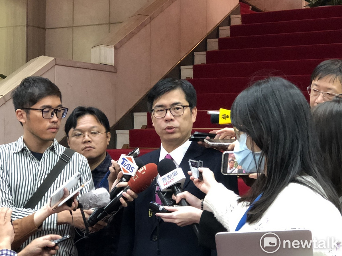 行政院副院長陳其邁今（12）天下午出席2019年行政院傑出科技貢獻獎頒獎典禮前受訪。 圖：謝莉慧/攝