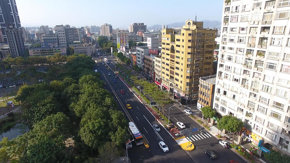 新北市第一條公車專用道將在板橋出現，於12/17啟用。 圖：新北市交通局／提供