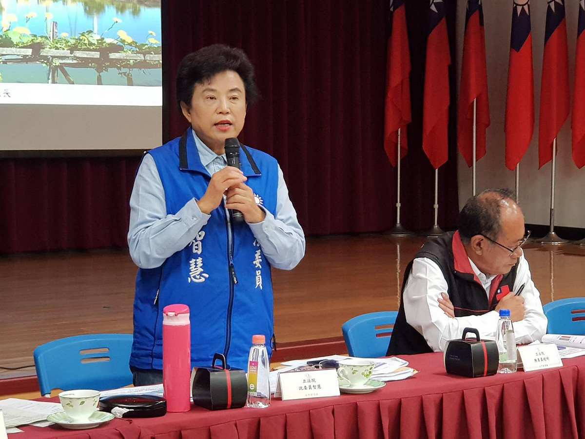 立委沈智慧呼籲台中市各界，不分藍綠一起支持市府開罰反空污。 圖：沈智慧競總/提供 (資料照片)
