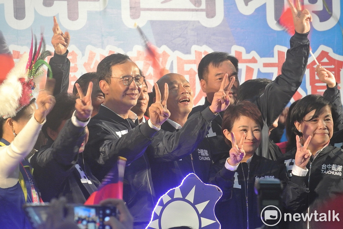 韓國瑜與盧秀燕合體時說，18年前中部空氣是甜的，引來很多討論。 圖：唐復年/攝（資料照片）