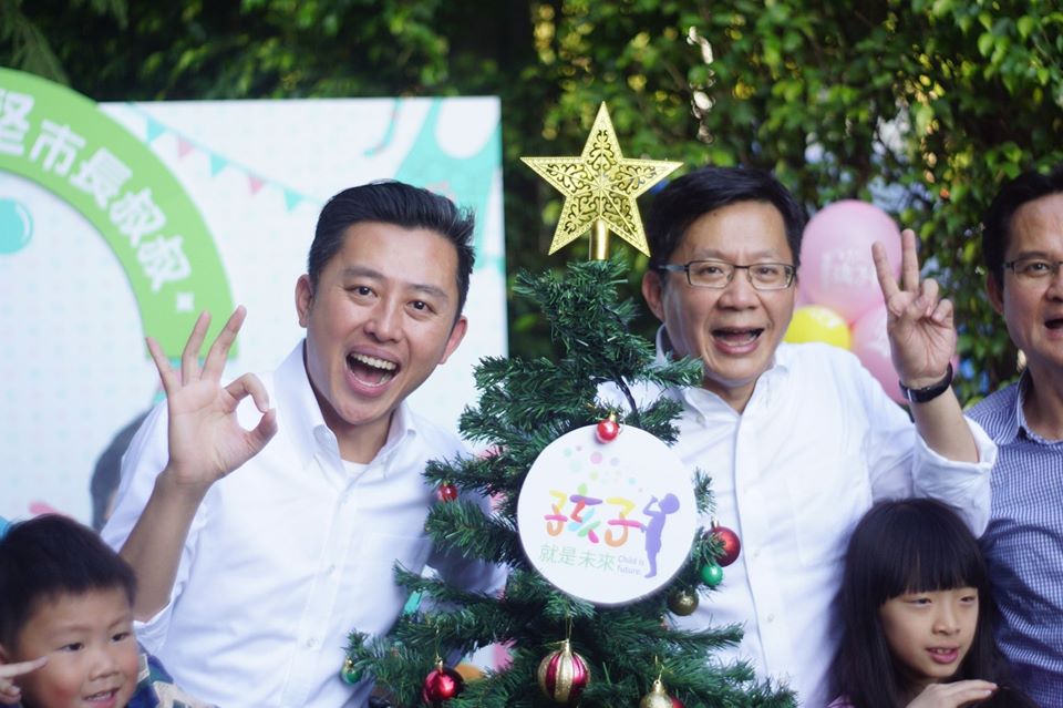 選戰倒數，新竹市長林智堅挾高人氣，也成為立委選舉參選人邀約輔選的重要對象。 圖／取自張廖萬堅臉書