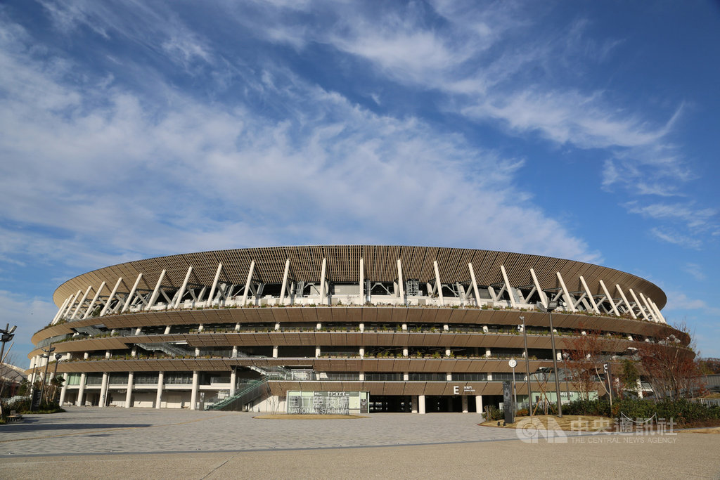 2020年東京奧運暨帕運主場館國立競技場15日舉行竣工典禮。 因大量使用日本國產木材，被稱為「森林體育場」。採用日本傳統建築技法「和」的設計元素是主要特徵之一。 圖／中央社提供