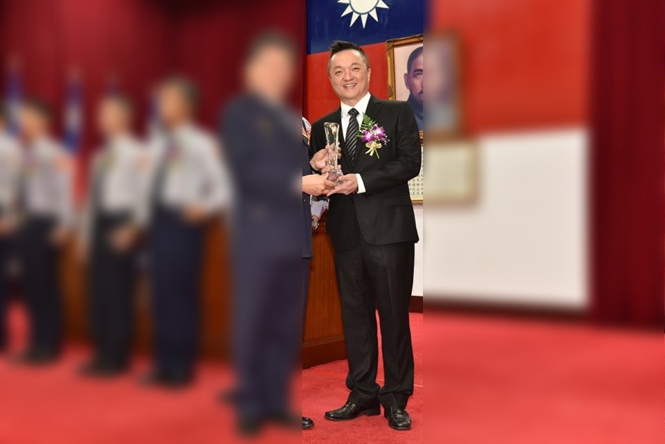 知名警廣主持人「阿國」洪宗適日前驚傳因持毒遭警方逮補。 圖 : 翻攝自Pbs警廣會客室臉書 ( 資料照片 )