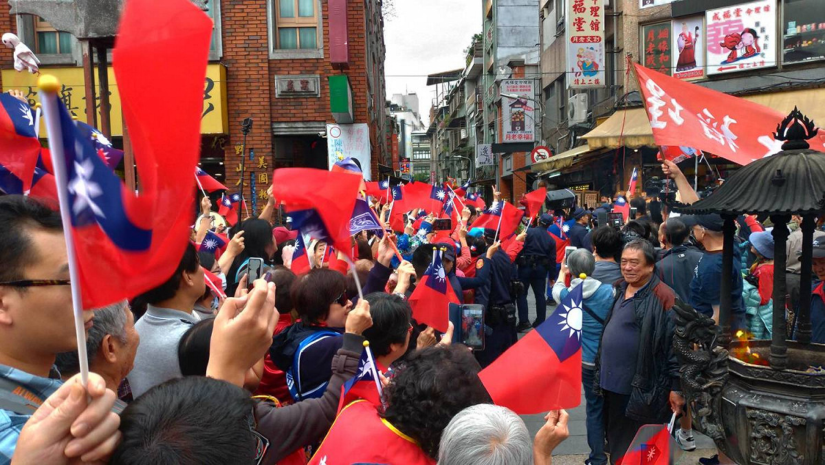 韓國瑜現身，讓支持者為之瘋狂。 圖:陳佩君/攝