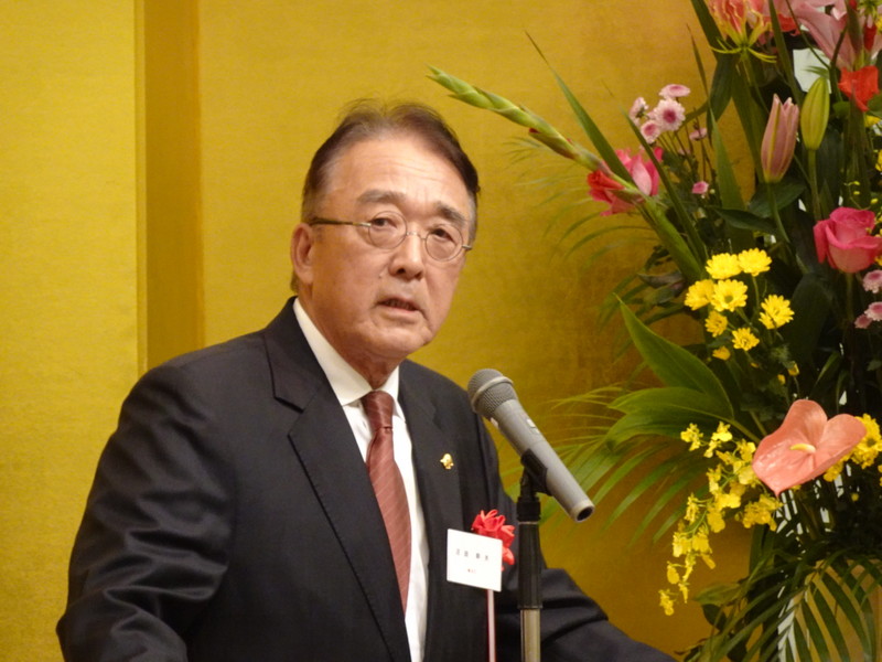 日本前駐台代表沼田幹夫應日本李登輝之友會邀請在東京演講時談到台灣總統大選選情。他認為，民進黨與國民黨總統候選人票數差距可能是5個百分點或以內。 圖：中央社提供
