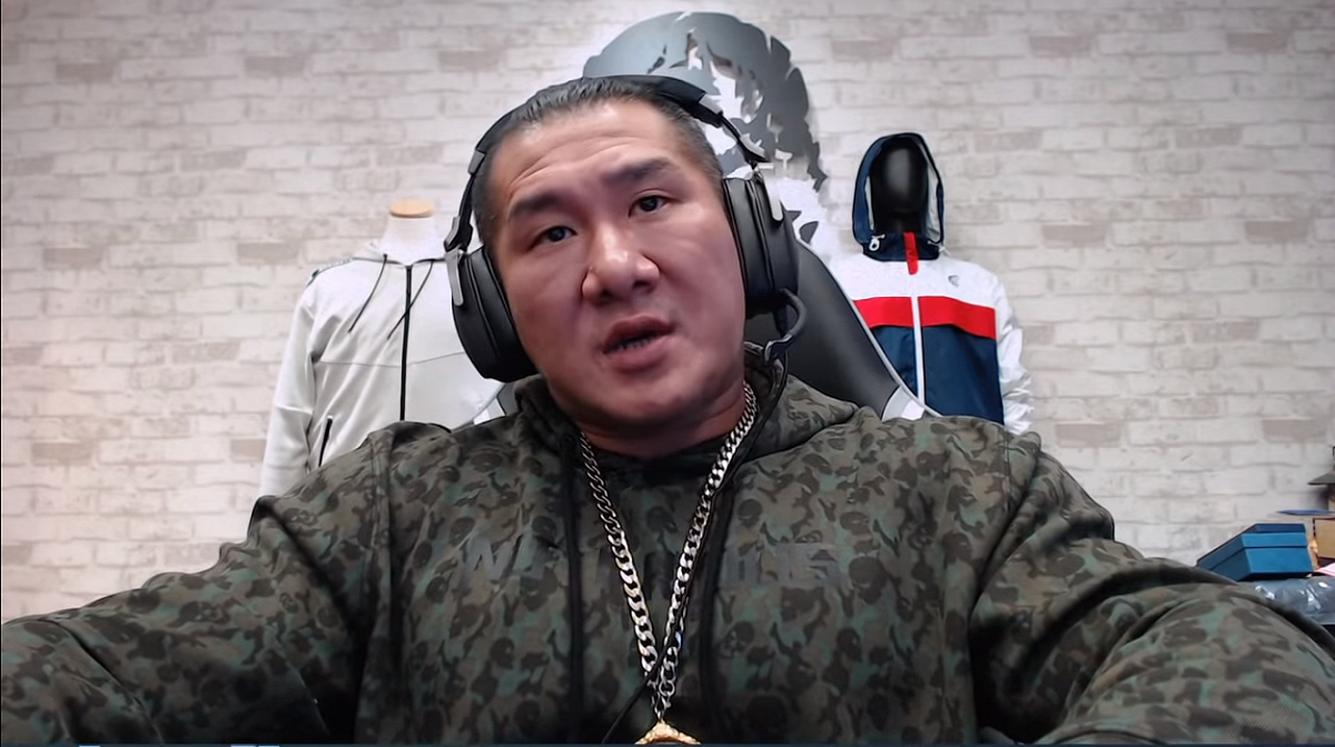 館長昨天在直播中表示，如果郭台銘真的舉辦反對反滲透法遊行，那他會再一次帶領年輕人站上凱道。 圖：翻攝館長直播（資料照片）