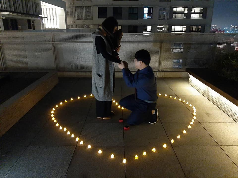 台灣蟲王Sen在聖誕夜求婚成功。 圖：翻攝Sen粉專