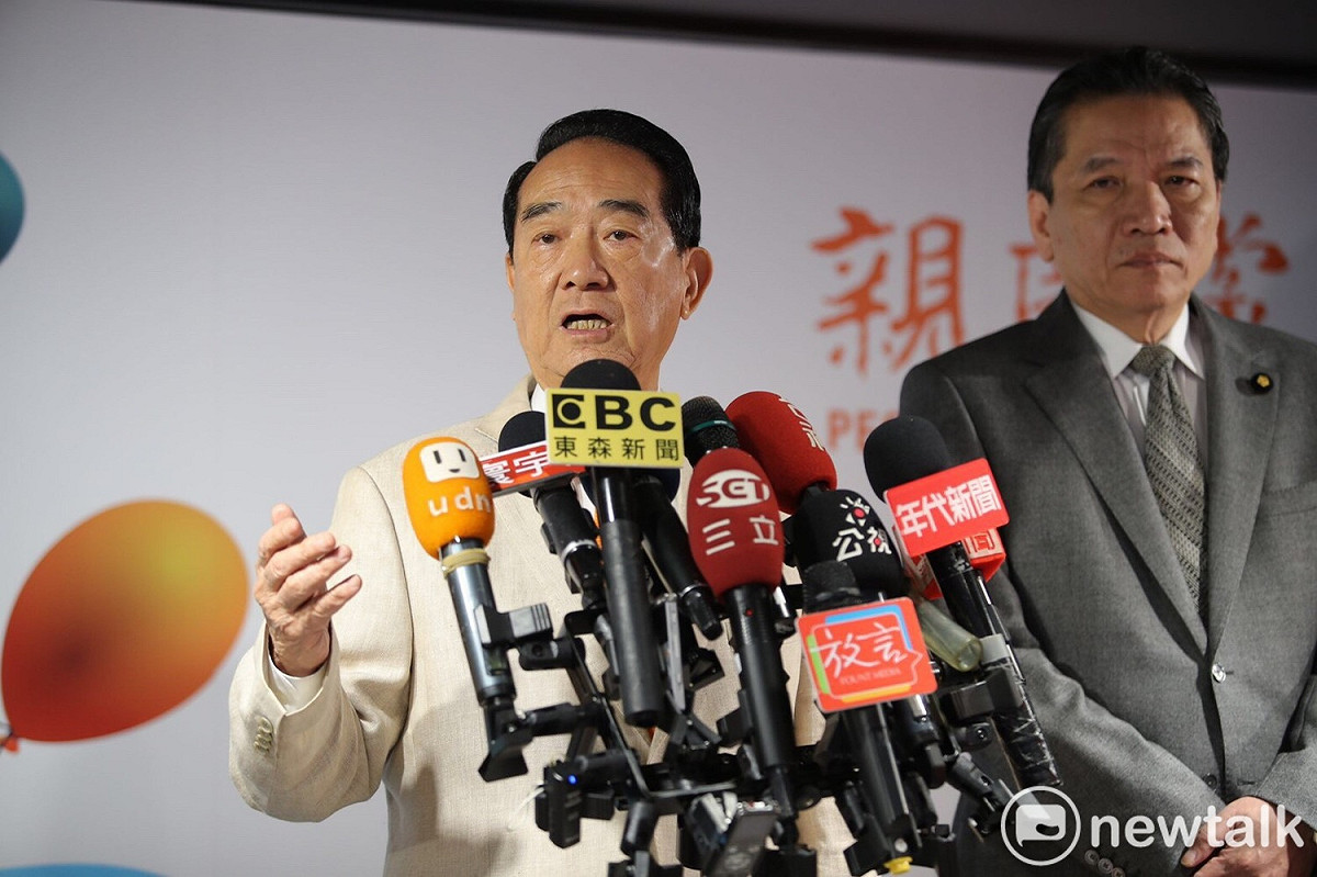 宋楚瑜呼籲民進黨立院黨團不可以在12月31日強行通過《反滲透法》。 圖：林昀真/攝