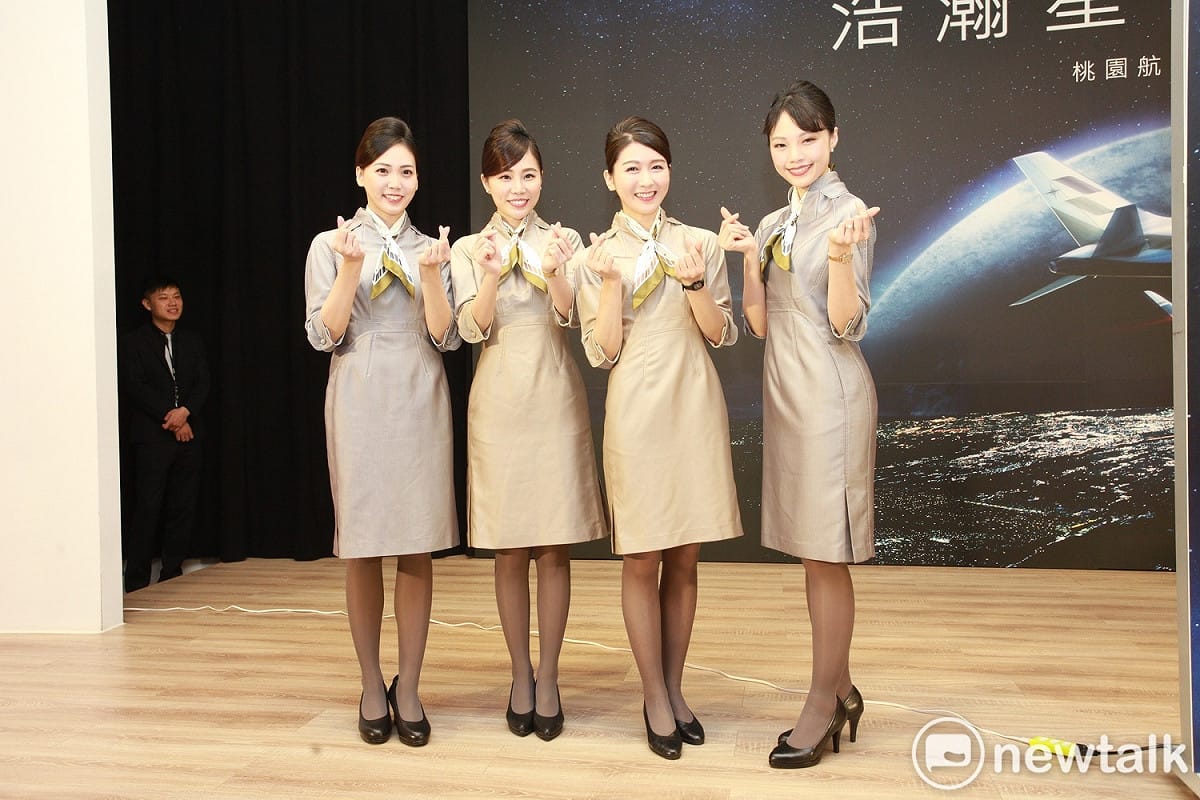 星宇航空空姐成為眾人吸睛焦點。 圖：林昀真/攝