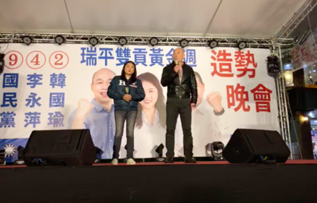 李永萍（左）的舅舅陳世英（右）期盼這次黑鷹事件能喚起國人對軍人的重視。 圖／翻攝自李永萍臉書直播