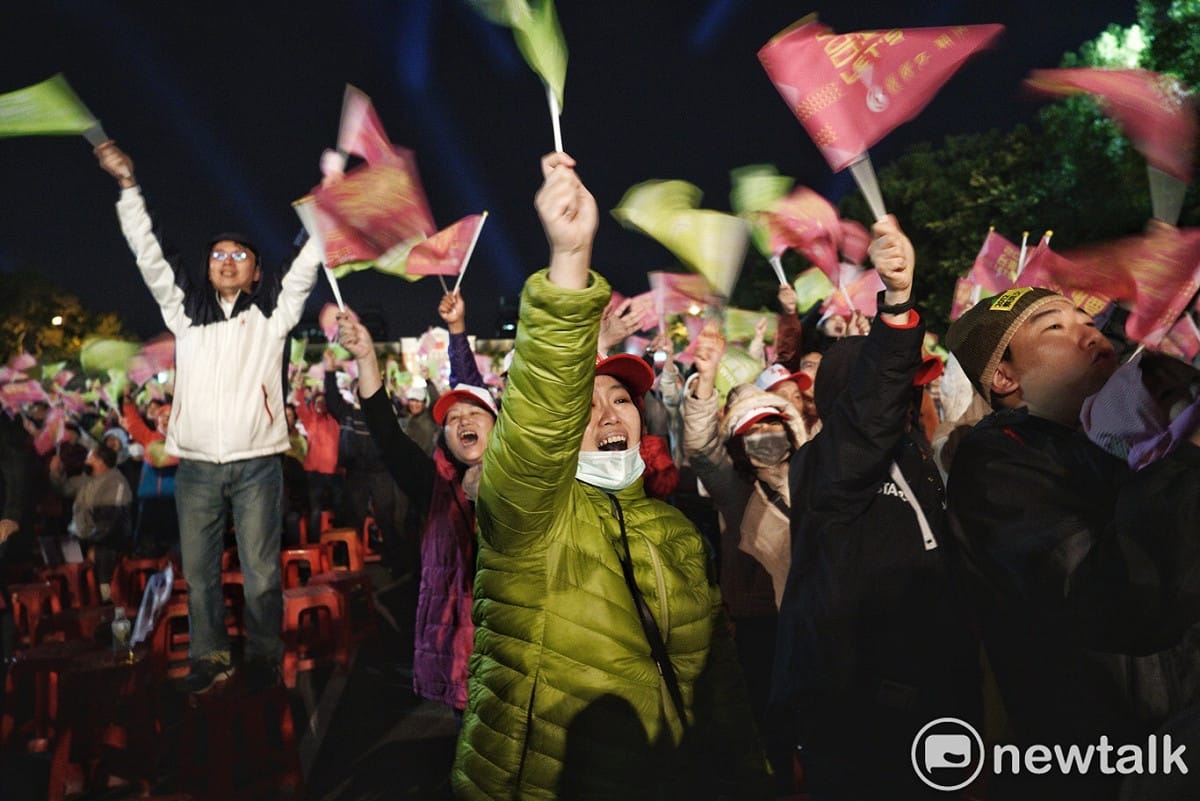 支持者踴躍入場挺小英！挺台灣！ 圖：張良一/攝