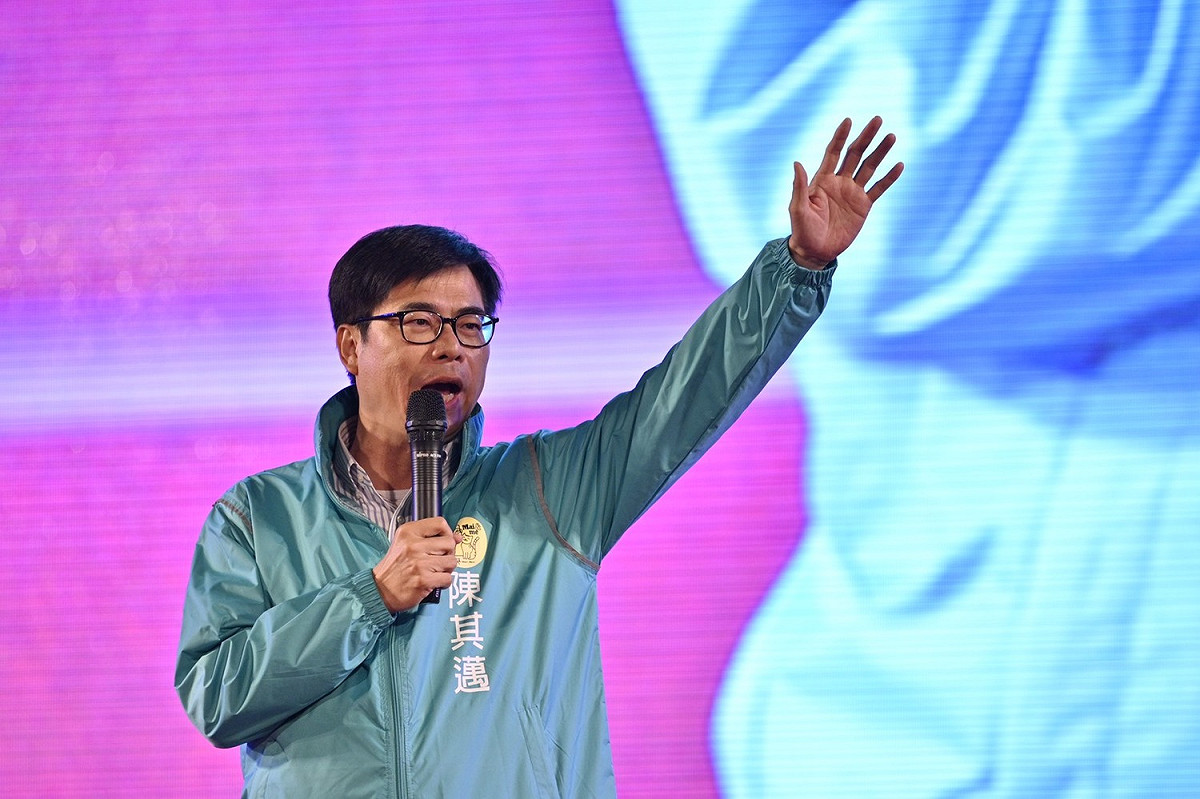 陳其邁現身「光復高雄選前之夜」造勢晚會。 圖：蔡英文高雄市競總/提供