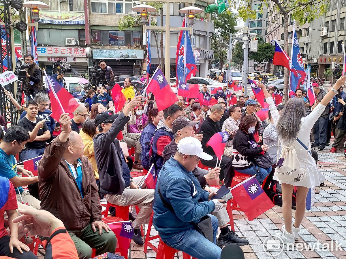 國民黨主席參選人江啟臣以數據指出國民黨少子化狀況。 圖：黃建豪/攝（資料照）