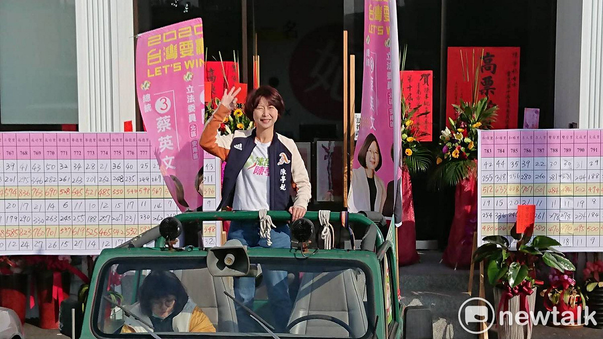 選舉一落幕，陳亭妃便馬不停蹄展開謝票行程。 圖：黃博郎／攝